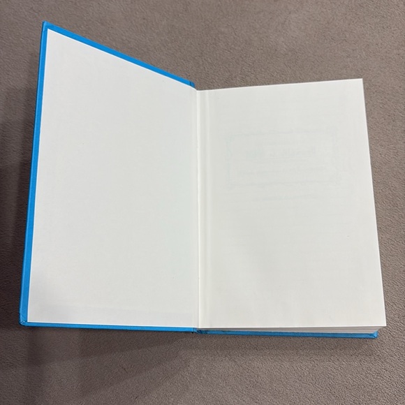 Dork Diaries: Tales #5 - NOT-SO-Smart Miss Know-It-All by Rachel Renee Russell ! - Picture 7 of 12